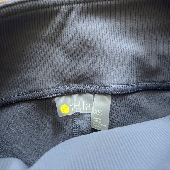 Zella Gray Leggings XS - Picture 2 of 2